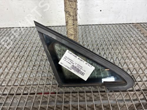 front-right-quarter-glass-vw-golf-vii-5g1-bq1-be1-be2-2012-2013-2014-2015-2016-2017-2018-2019-2020-2021-37171554 main image