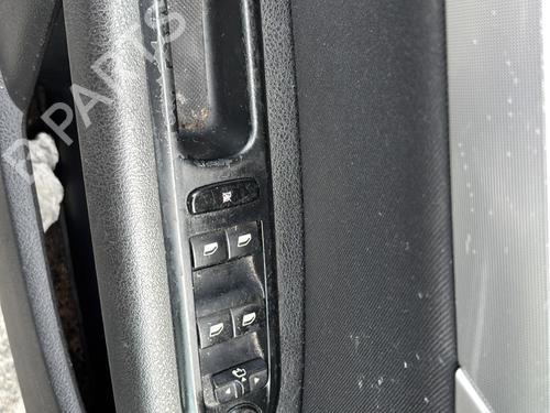 Switch PEUGEOT 407 (6D_) 2.0 HDi 135 (6DRHRH, 6DRHRE, 6DRHRG, 6DRHRJ) | BP33180703I30 - Image 5