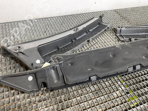 Used Scuttle panel Scuttle panel PEUGEOT 3008 II SUV (MC_, MR_, MJ_, M4_) 1.2 THP/ PureTech 130 (MRHNSM, MRHNSU, MRHNSJ, MRHNYW,... (131 hp) 30362634 30362634