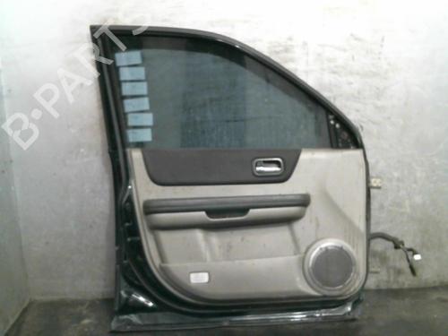 Dør venstre fortil NISSAN X-TRAIL I (T30) 2.2 dCi 4x4 (136 hp) 19981886