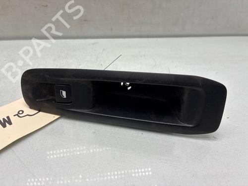 Højre bagtil elrude kontakt Højre bagtil elrude kontakt PEUGEOT 308 SW II (LC_, LJ_, LR_, LX_, L4_) 1.5 BlueHDi 100 (102 hp) 37028953 37028953