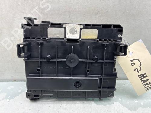 Used Fuse box Fuse box 37723184 37723184