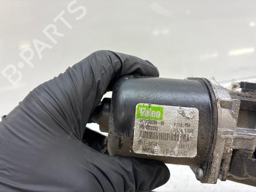 front-wiper-motor-citroen-c3-picasso-sh_-2008-32332053 main image