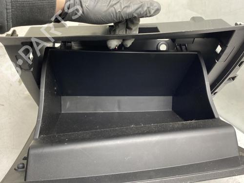 Used Glove box Glove box FIAT 500X (334_) 1.0 (334.AXN1B) (120 hp) 20010628 20010628