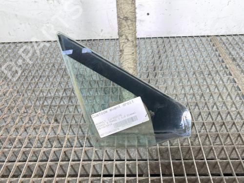 front-right-quarter-glass-renault-scenic-iii-jz01_-2008-2009-2010-2011-2012-2013-2014-2015-2016-31880942 main image