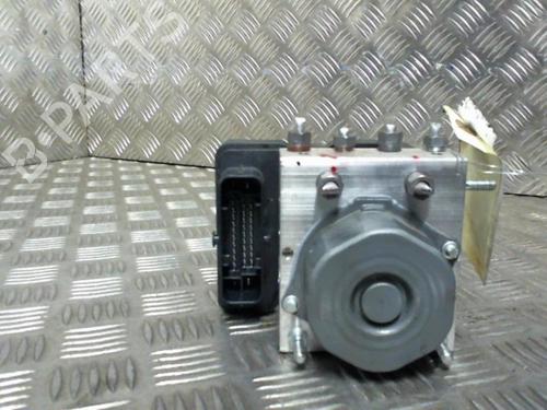 Used ABS pump DACIA SANDERO II 1.0 SCe 75 (B8JC, B8JD) (73 hp) 20032726