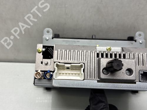 Used Radio Radio RENAULT CLIO IV Grandtour (KH_) 1.5 dCi 90 (KHN3, KHN4) (90 hp) 33830016 33830016