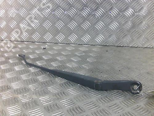 Used Front windshield wiper arm NISSAN MICRA III (K12) 1.2 16V (65 hp) 20003807