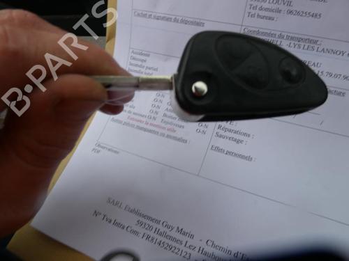 Pulsante luci di emergenza ALFA ROMEO GT (937_) 1.9 JTD (937CXN1B) | BP19997481I22 
