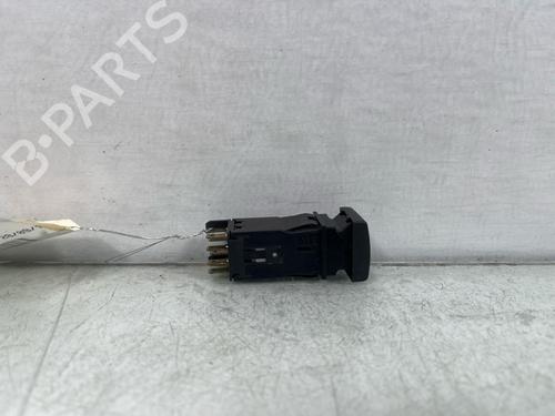 Used Warning switch Warning switch CITROËN SAXO (S0, S1) [1996-2004] 35938711 35938711
