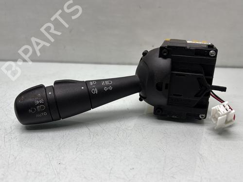 Used Switch RENAULT TWINGO III (BCM_, BCA_) 1.0 SCe 70 (BCMB) (69 hp) 32389429