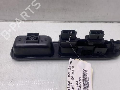 Used Left front window switch Left front window switch PEUGEOT 307 Break (3E) 1.6 HDi (90 hp) 19957948 19957948
