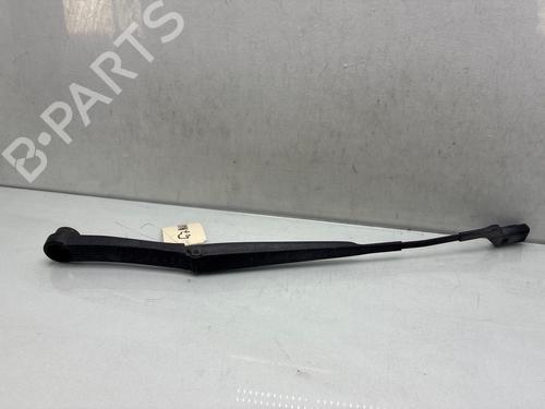 Used Front windshield wiper arm Front windshield wiper arm HYUNDAI ix20 (JC) 1.6 CRDI (116 hp) 36095319 36095319