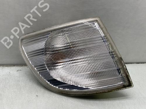 Used Right front indicator MERCEDES-BENZ VITO Van (W638) 110 D 2.3 (638.074, 638.078) (98 hp) 21053935