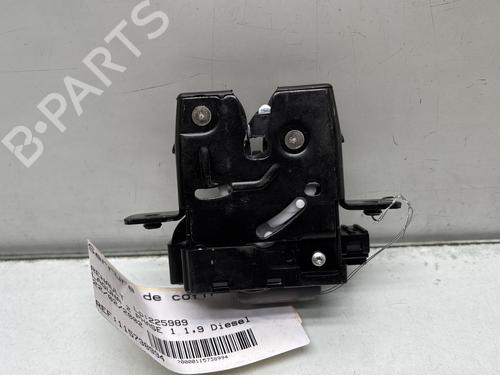 Used Tailgate lock RENAULT LAGUNA II (BG0/1_) 1.9 dCi (107 hp) 32063113