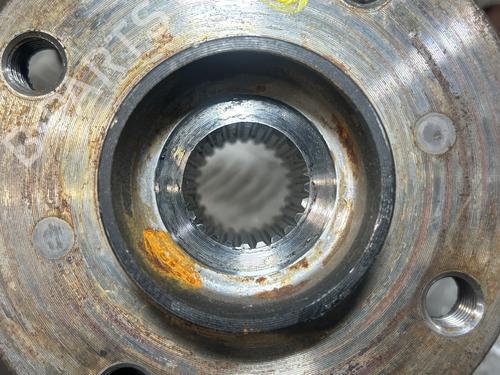 Used Right front steering knuckle Right front steering knuckle PEUGEOT 107 (PM_, PN_) 1.0 (68 hp) 40205229 40205229