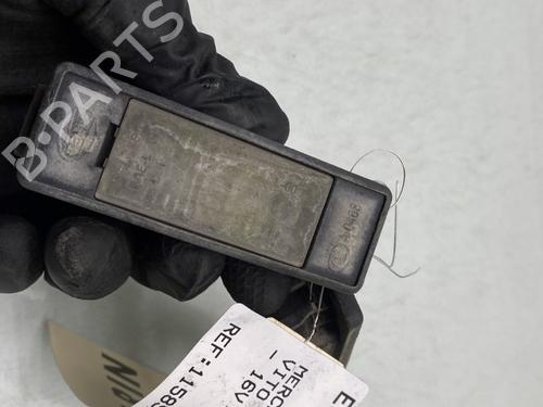 licence-plate-light-mercedes-benz-vito-bus-w639-2003-30864046 main image