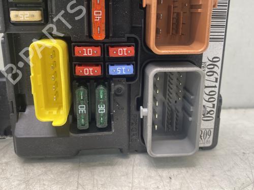 Used Fuse box Fuse box 34449768 34449768
