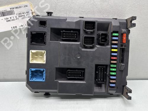 Used Fuse box Fuse box PEUGEOT 207 (WA_, WC_) 1.6 HDi (92 hp) 28519622 28519622