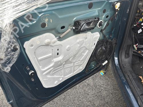 Front left door window PEUGEOT 5008 II (MC_, MJ_, MR_, M4_) 1.2 THP (MRHNYH, MRHNYW, MRHNSJ, MRHNSU, MRHNSM) | BP32396471C18