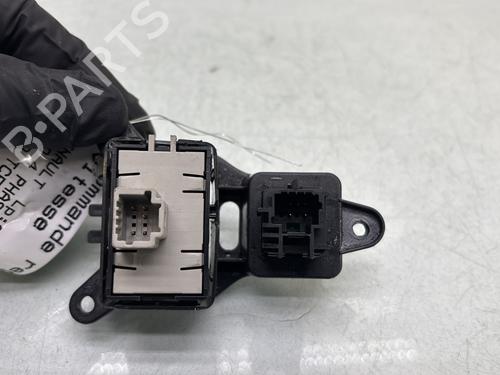 Used Switch Switch RENAULT CLIO IV (BH_) 1.2 TCe 120 (BHAU) (118 hp) 33484668 33484668
