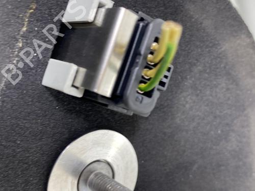 Used Left tailgate light Left tailgate light PEUGEOT 308 SW II (LC_, LJ_, LR_, LX_, L4_) 1.6 BlueHDi 120 (120 hp) 27275936 27275936