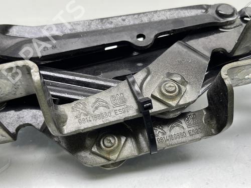 Used Hinge/Door check strap Hinge/Door check strap 20703246 20703246