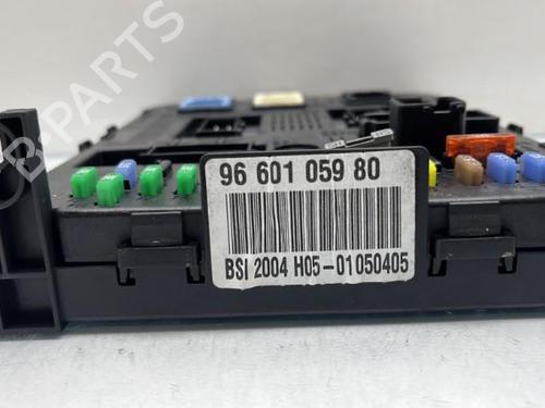 Used Fuse box Fuse box PEUGEOT 307 (3A/C) 1.6 HDi 110 (109 hp) 19966547 19966547