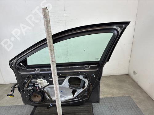 Used Right front door Right front door 37678609 37678609