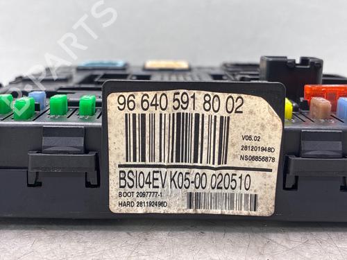 Used Fuse box Fuse box PEUGEOT 308 I (4A_, 4C_) 1.6 HDi (109 hp) 36761560 36761560