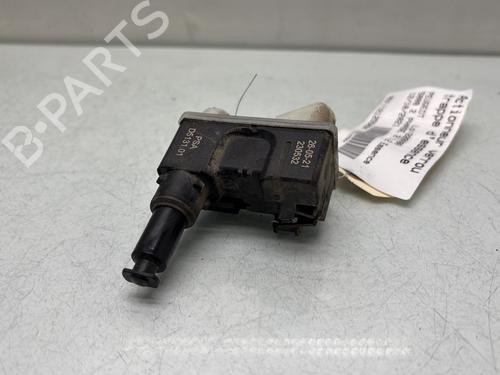 Used Fuel door actuator Fuel door actuator PEUGEOT 5008 II (MC_, MJ_, MR_, M4_) 1.2 THP (MRHNYH, MRHNYW, MRHNSJ, MRHNSU, MRHNSM) (131 hp) 32516663 32516663