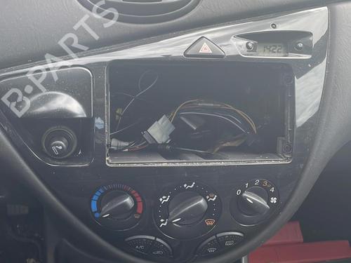Left headlight FORD FOCUS I (DAW, DBW)  | BP19963182C28 