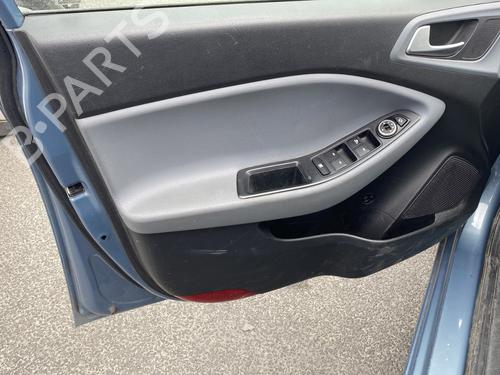 Right front fog light HYUNDAI i20 II (GB, IB) 1.4 CRDi | BP28281915C31 