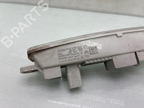 Used Left daytime light Left daytime light 36891804 36891804