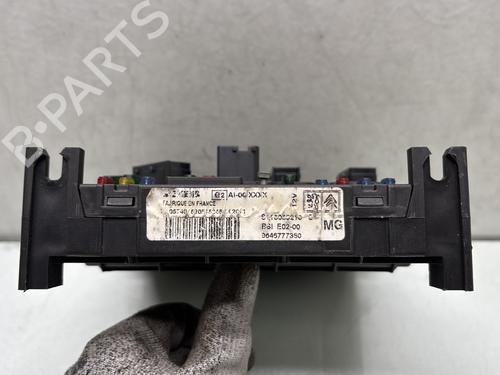 Fuse box PEUGEOT 206 Hatchback (2A/C) 2.0 HDI 90 | BP29141821E1
