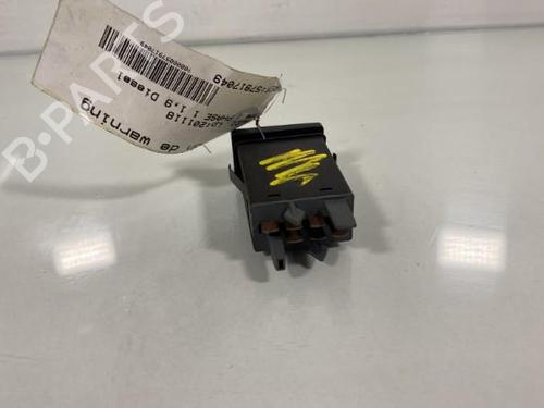 Used Warning switch AUDI A4 B5 (8D2) [1994-2001]  19998755