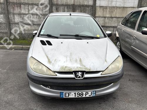 Left headlight PEUGEOT 206 Hatchback (2A/C) 2.0 HDI 90 | BP32263928C28 