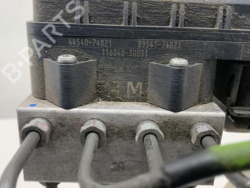 Used ABS pump ABS pump TOYOTA IQ (_J1_) 1.0 (KGJ10_, KGJ10R) (68 hp) 19996671 19996671