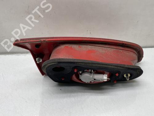 Used Right tailgate light Right tailgate light ALFA ROMEO 147 (937_) 1.9 JTDM 8V (937.AXD1A, 937.AXU1A, 937.BXU1A) (120 hp) 31212107 31212107