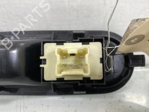 Interrupteur de vitre avant droite RENAULT TWINGO III (BCM_, BCA_) 1.0 SCe 70 (BCMB) | BP29841467I26 