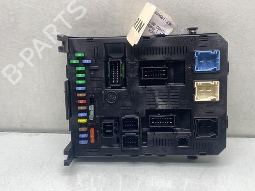 Used Fuse box CITROËN C4 I (LC_) 1.6 HDi (109 hp) 28519649