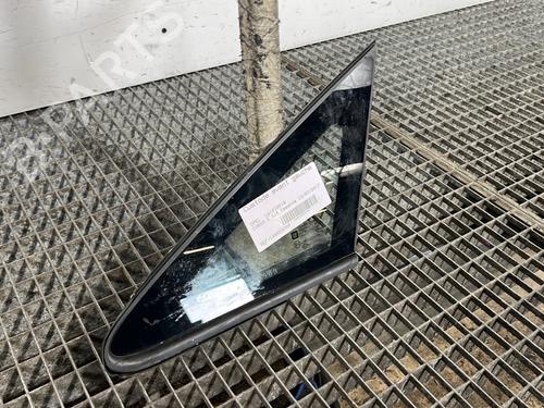 Vidro triangular frente esquerdo OPEL CORSA E (X15) 1.4 (08, 68) | BP31046346C111 - Image 2