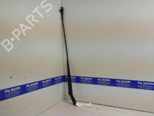 Used Front windshield wiper arm VW POLO (9N_, 9A_) 1.9 SDI (64 hp) 21949669