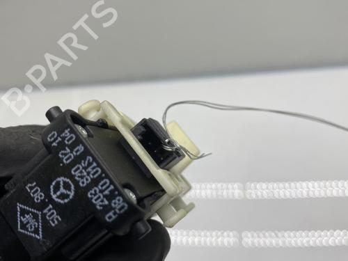 Used Right rear window switch Right rear window switch MERCEDES-BENZ C-CLASS T-Model (S203) C 220 CDI (203.206, 203.208) (143 hp) 19993390 19993390