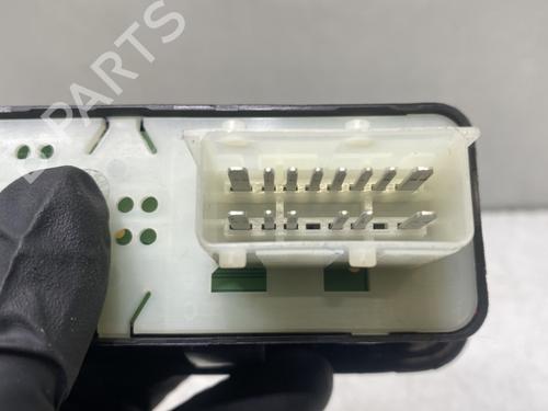 Left front window switch CITROËN C3 II (SC_) 1.0 VTi 68 | BP33015009I27 - Image 4