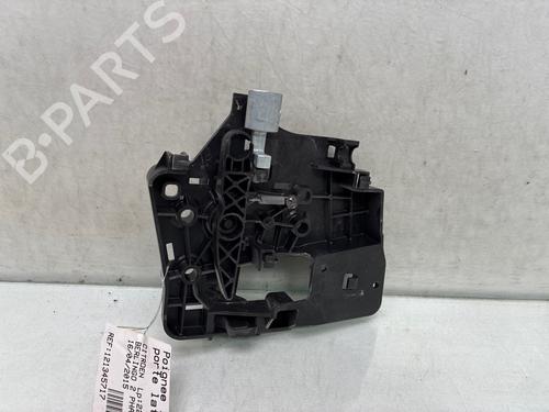 Used Rear right interior door handle Rear right interior door handle 37225727 37225727