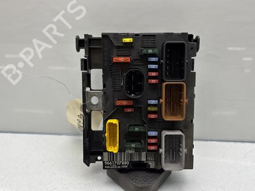 Used Fuse box CITROËN C2 (JM_) 1.4 HDi (68 hp) 31831392