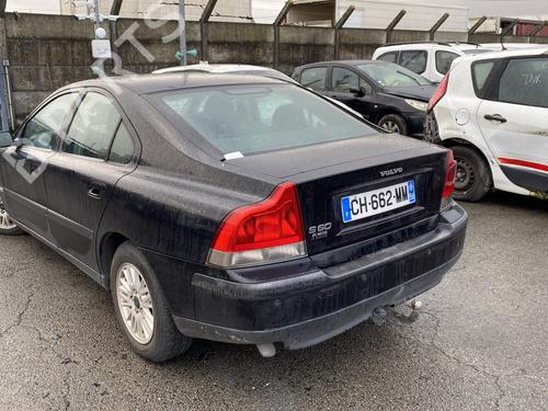 Left headlight VOLVO S60 I (384) 2.4 D | BP31880905C28