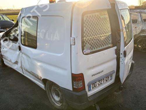 Fuse box PEUGEOT PARTNER MPV (5_, G_) 1.6 HDi 90 | BP34477511E1  - Image 15