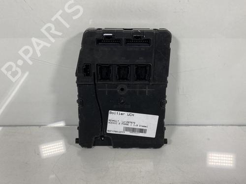 Used Fuse box Fuse box 19956987 19956987